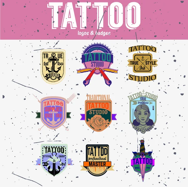 Logotipos de tatuagem coloridos e conjuntos de vetores de emblemas — Vetor de Stock