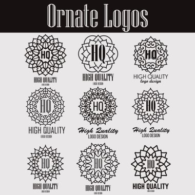 Retro tasarım lüks Insignias logolar şablon kümesi. Hat sanat vektör Vintage tarzı Victoria süs öğeleri. Zarif geometrik parlak çiçek çerçeveler.
