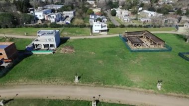 İnsansız hava aracı, inşaat halindeki ülke, emlak