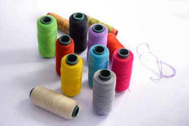 YARN, renkli elbise dikme ipliği