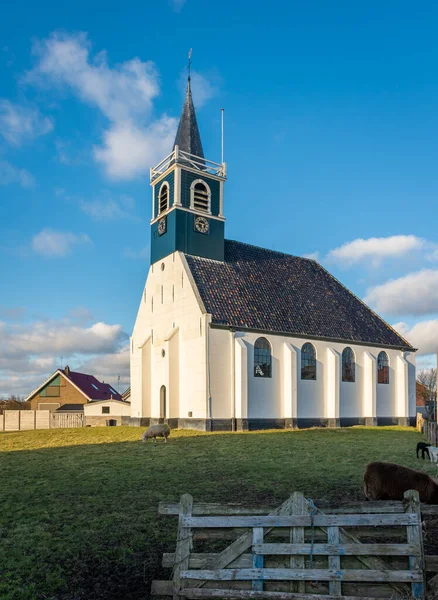 Igreja Branca Pitoresca Aldeia Oudeschild Ilha Holandesa Texel — Fotografia de Stock