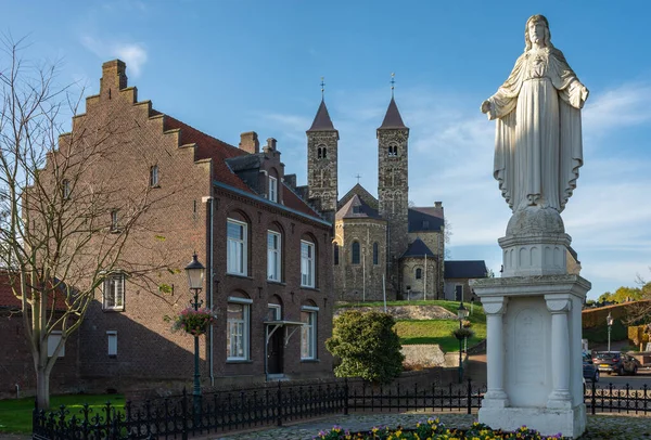 Sint Odilienberg Província Limburgo Holanda 2020 Estátua Jesus Frente Basílica — Fotografia de Stock