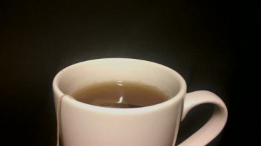 sıcak çay bardağı