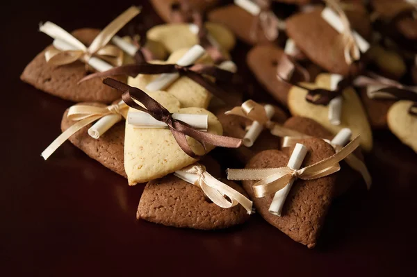 Ванильное и шоколадное печенье — стоковое фото