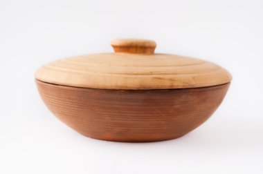 Yapılan güzel eski pişirme çanağı?? desenleri ile topraktan