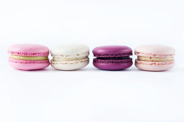 Beaux desserts colorés makarons — Photo