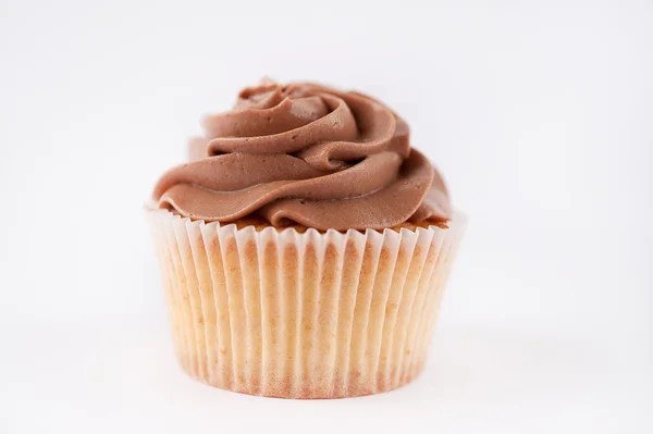 Hermosos cupcakes con crema de chocolate — Foto de Stock