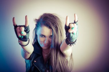 Genç güzel ve seksi punk kız