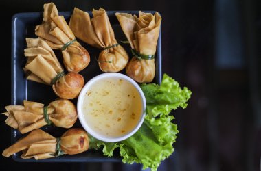 Toong tanga, Tay gıda, oryantal derin kızarmış wontons p ile dolu