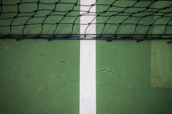 Green and net tennis court surface — Stock Photo, Image