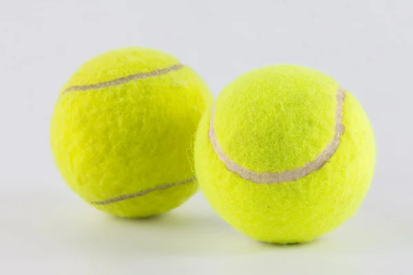 Balles de tennis isolées sur fond blanc — Photo