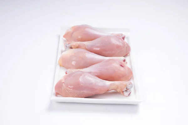 Bâtonnets Tambour Poulet Crus Disposés Sur Des Articles Table Blancs — Photo