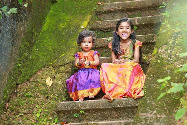 Zuid Indiase Meisje Kinderen Dragen Mooie Traditionele Jurk Lange Rok — Stockfoto