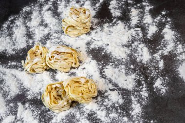 Çiğ Tagliatelle 'in el yapımı makarnası.