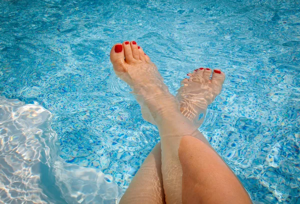 Odpočinek v bazénu — Stock fotografie