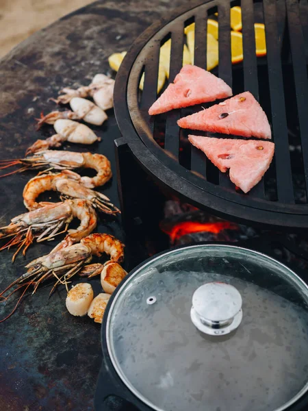 Cooking Seafood Prawn Squid Metal Grill Bbq — Zdjęcie stockowe