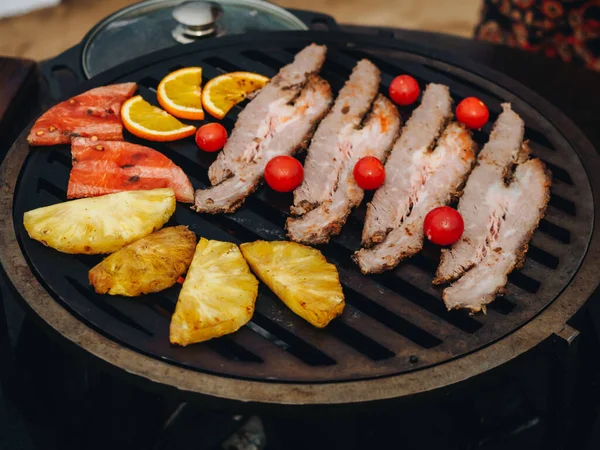 Bbq Grilled Brisket Meat Pineapple Watermelon Metal Grid — Zdjęcie stockowe