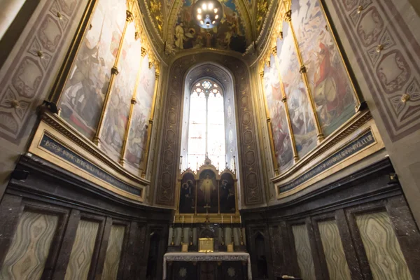 Loreto, Itália - 12 de agosto de 2016: Interior do Santuário de Loreto — Fotografia de Stock