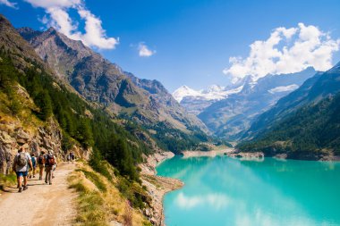 Valle d'aosta göl yürüyüş