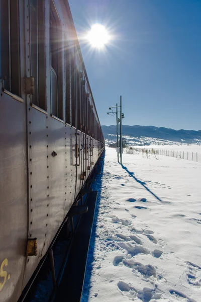 雪の中でヴィンテージ鉄道 — ストック写真