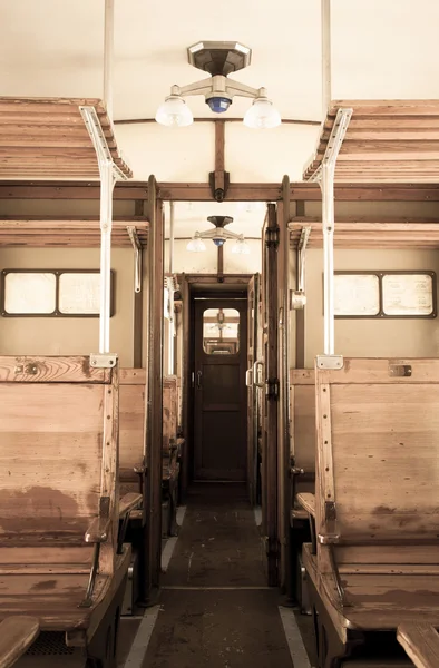 Интерьеры старинных поездов — стоковое фото