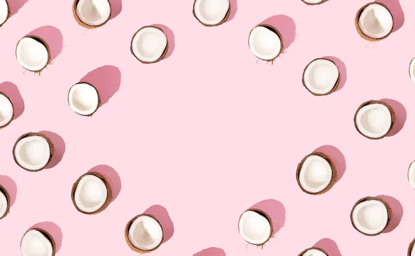 Noce Cocco Sfondo Rosa Pastello Modello Tropicale Con Spazio Copia — Foto Stock