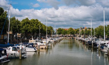 Dordrecht Şehir Merkezi 'ndeki Marina
