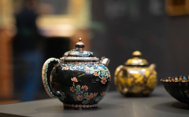 Rijksmuseum Amsterdam 'da Doğu Seramikleri