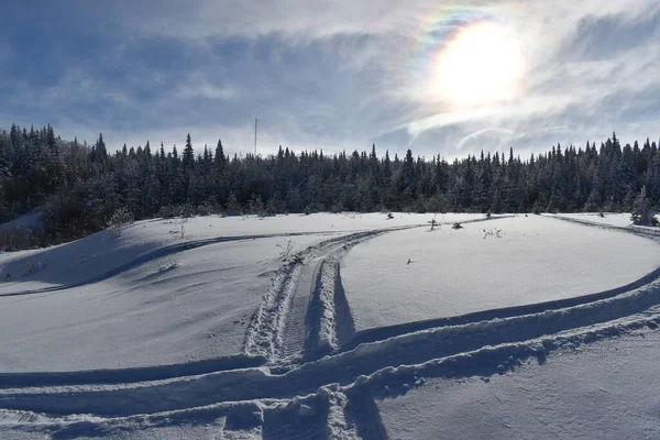 Apalaş 'ta soğuk bir şubat sabahı, Quebec' te gün doğumu