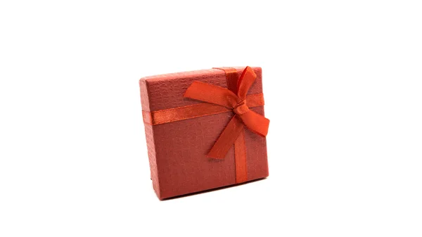 Caja de regalo roja, concepto de negocio. fondo blanco . —  Fotos de Stock