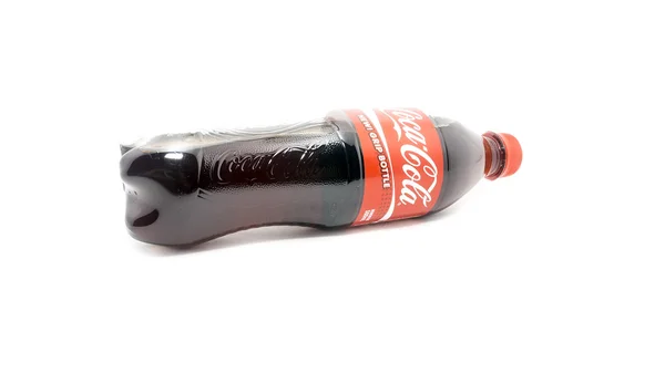 BEBIDAS DE COCACOLA EN TIN —  Fotos de Stock