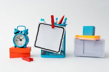 Düzenli Çalışma Alanı Ayarları, Yazma Masası Aletleri, Akıllı Ofis Düzenleme, Çalışma Masası, Not Alma, Yeni Oda Tasarımları, Organize Masa Üstü, Zaman Yönetimi