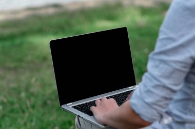 Çevrimiçi İşler İnsanları Uzaktan Birleştirerek Çalışıyor, Ses Görüntü Çağrısı, İletişim Cihazı, Sorunlu Atış Aygıtı, Küresel Bağlantılar, Taşınabilir Donanım Bilgisayarı