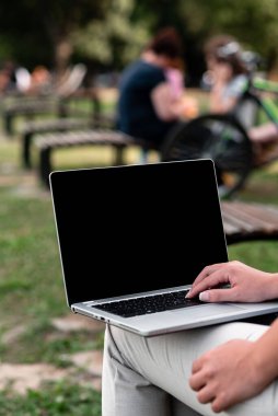 Çevrimiçi İşler İnsanları Uzaktan Birleştirerek Çalışıyor, Ses Görüntü Çağrısı, İletişim Cihazı, Sorunlu Atış Aygıtı, Küresel Bağlantılar, Taşınabilir Donanım Bilgisayarı