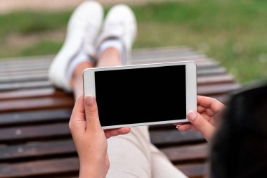 İnsanları Bir Araya Bağlamak, Ses Görüntü Çağrısı, İletişim Ekipmanı, Sorun Aygıtı, Modern Araç, Küresel Bağlantılar, Veri Süreci, Taşınabilir Donanım Akıllı Telefonu