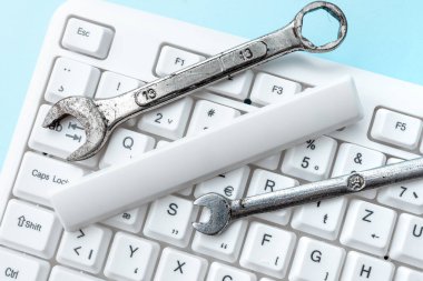 İnternet Tarayıcı Çevrimiçi Sörf, Kelime Daktilo, Modern Yazma Aygıtı, Web İçeriği Oluşturma, Bilgisayarlı Çalışma Alanı Tasarımları, Elektronik Bakım Onarımı