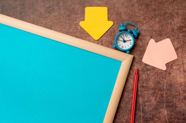 Yeni Parlak Fikirler Düşünmek, Yaratıcılık İlhamını Yenilemek, Yeni Fırsatlar, Çalışma Alanı Tasarımları, Çalışma Ortamı, Beyin Fırtınası Planları, Ofis Kalemi Koleksiyonları Kağıdı