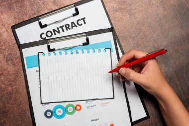 İlan Kurulu Bildirisi Beyin Fırtınası Fikirleri Tasarladı İlham Sunumu Görsel Yardım Tasarımı Yazılı Kayıtlar Bilgi Mektupları Oluşturuyor