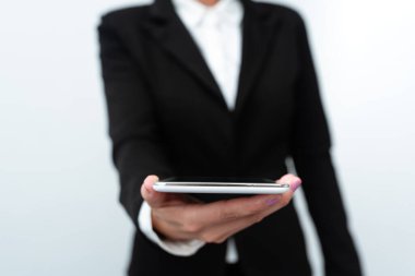 Yeni Teknoloji Fikirleri Taze Teknolojik Gelişmeler Sunar. İnsanları Bağlayan Elektronik Ürün Tanıtımı. Video Sesli Aramalar Küresel Bağlantılar