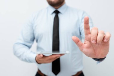 Yeni Teknoloji Fikirleri Sunumu: Elektronik Ürünleri Bağlayan Teknolojik Gelişmeleri Tartışma Klibi Ses Mesajları Küresel Bağlantıları Arıyor