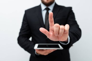 Yeni Teknoloji Fikirleri Sunumu: Elektronik Ürünleri Bağlayan Teknolojik Gelişmeleri Tartışma Klibi Ses Mesajları Küresel Bağlantıları Arıyor