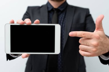 Yeni Teknoloji Fikirleri Sunumu: Elektronik Ürünleri Bağlayan Teknolojik Gelişmeleri Tartışma Klibi Ses Mesajları Küresel Bağlantıları Arıyor