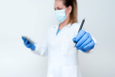 Tıbbi Teknoloji Sunumu Yeni Bilimsel Keşif Laboratuvarı Sunumları Meslek Giyimi Koruyucu Vitesler Giyen Bilim Tartışmaları