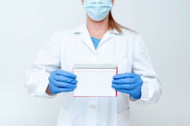 Tıbbi Fikirler Sunuluyor Yeni Bilimsel Keşif Laboratuvarı Sunumları Meslek Giyimi Koruyucu Vitesler Giyen Bilimsel Tartışmalar