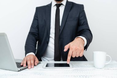 Uzaktan Ofis Çalışması Çevrimiçi Smartphone Voice Video Çağrı Önemli Fikirler İş Görüşmesi Fikirleri Küresel Bağlantı İletişimi Öğretim Verme Dersleri