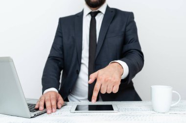 Uzaktan Ofis Çalışması Çevrimiçi Smartphone Voice Video Çağrı Önemli Fikirler İş Görüşmesi Fikirleri Küresel Bağlantı İletişimi Öğretim Verme Dersleri