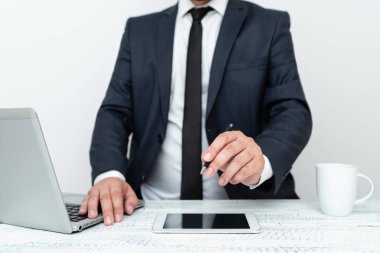 Uzaktan Ofis Çalışması Çevrimiçi Smartphone Voice Video Çağrı Önemli Fikirler İş Görüşmesi Fikirleri Küresel Bağlantı İletişimi Öğretim Verme Dersleri