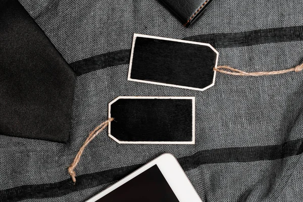 Smartphone Voice Video Görüşmeleri, Cep Telefonu İçeriğini Gösterme, Önemli Notlar Yazma, Günlük Taşıma Özelliklerini Sunma, Satma Fiyatları Hesaplama, Deri Cüzdan Tasarımları