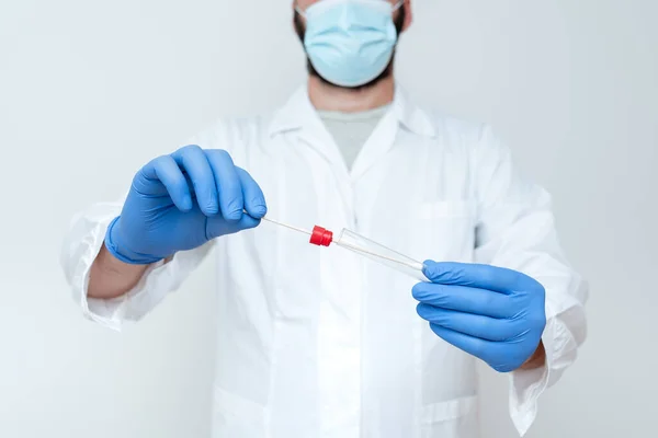 Doctor Explaining Laboratory Test Result, Nurse Gather Specimen Testing, Discussing Cure Effect, Giving Lectures Lessons, Analyzing Scientific Problems — Stock Photo, Image