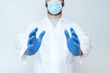 Yeni Teknolojiyi Gösteren Bilim Adamı, Tıbbi Tavsiye Veren Doktor, Kimyacı Bilim Dersleri Tartışmaları, İş Giyimi Koruyucu Vitesler